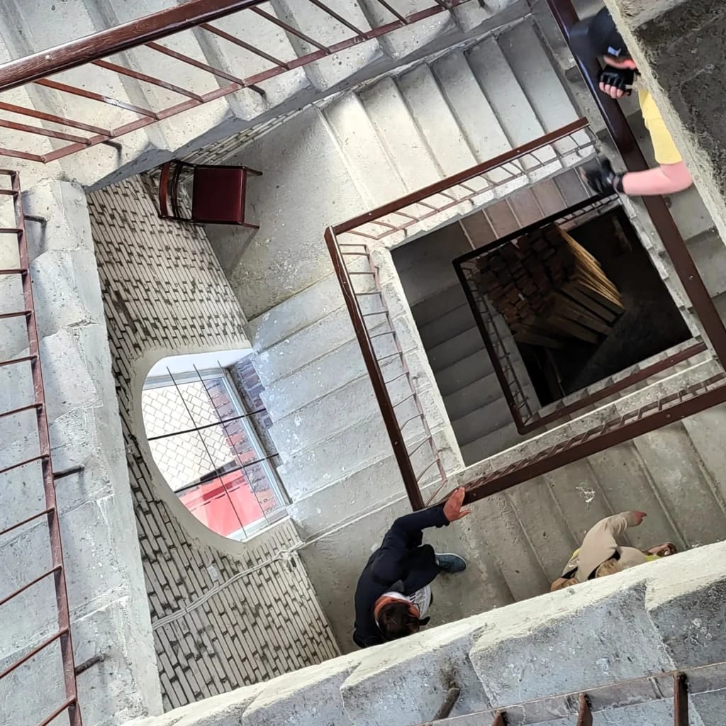 Schody w dzwonnicy kościelnej w Mikołajkach – wejście na taras widokowy