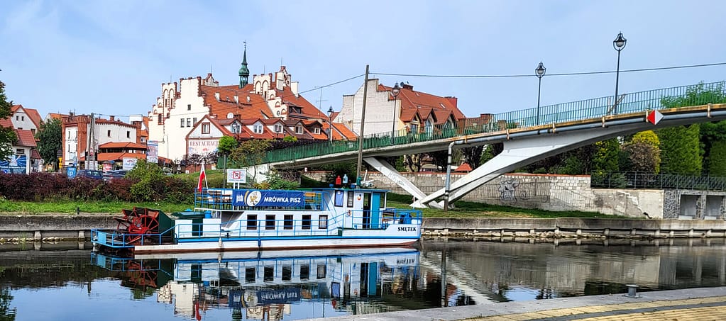 Startuj w Piszu - statek „Smętek” na rzece Pisa