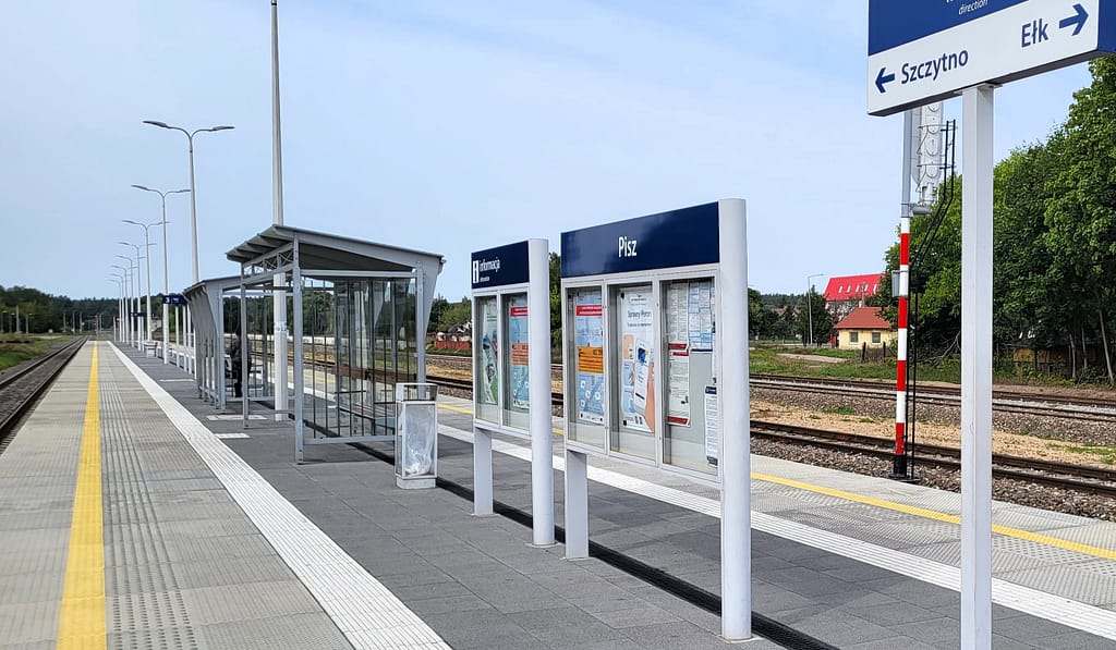 Startuj w Piszu – peron i stacja kolejowa Pisz