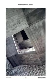 Wnętrze książki Dziennik Swobodnej Opowieści Mazurska Pętla Rowerowa – schody w wieży podczas wyprawy