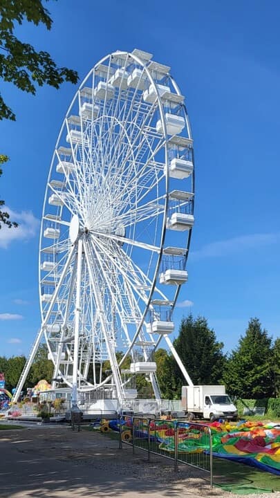 Mazurska Pętla Rowerowa 2023. Diabelski Młyn przy plaży miejskiej w Giżycku