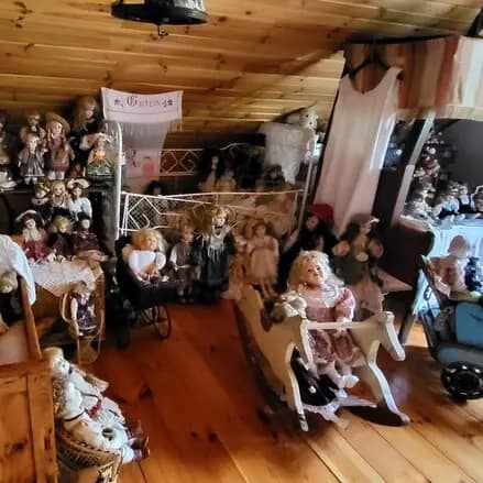 Dziennik Mazurska Pętla Rowerowa - wnętrze Mazurskiej Chaty na trasie z Mrągowa do Rynu