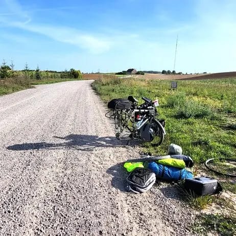 Dziennik Mazurska Pętla Rowerowa - naprawa roweru i wymiana dętki na trasie