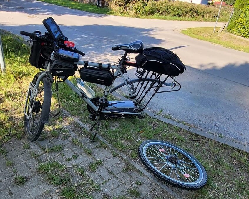 Mazurska Pętla Rowerowa 2023. Poranne przebicie dętki podczas wyprawy rowerowej na Mazurskiej Pętli Rowerowej